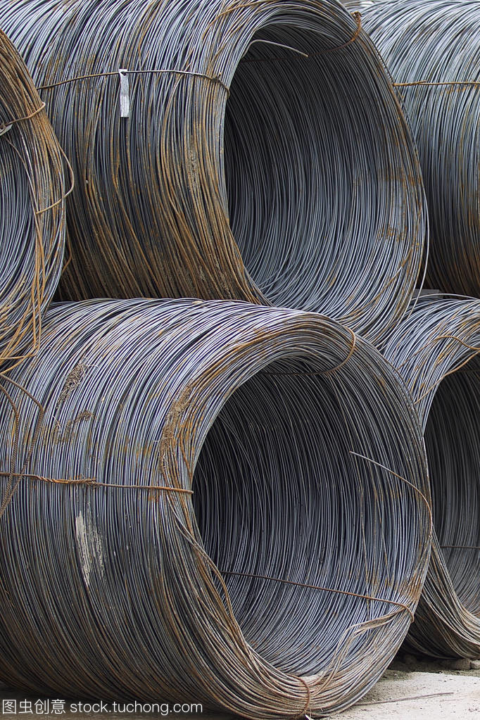 薄金屬加固傷口 海灣金屬制品倉庫的創(chuàng)新應(yīng)用與安全考量